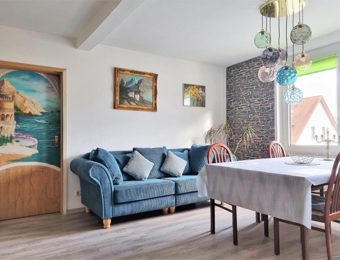 Apartment Bayreuth, Grosse Ferienwohnung Im Haus Mit Kunst, 3 Schlafzimmer, Kueche, Parkplatz Exterior foto