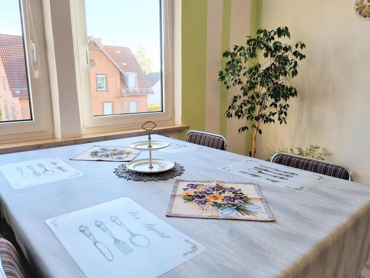 Apartment Bayreuth, Grosse Ferienwohnung Im Haus Mit Kunst, 3 Schlafzimmer, Kueche, Parkplatz Exterior foto