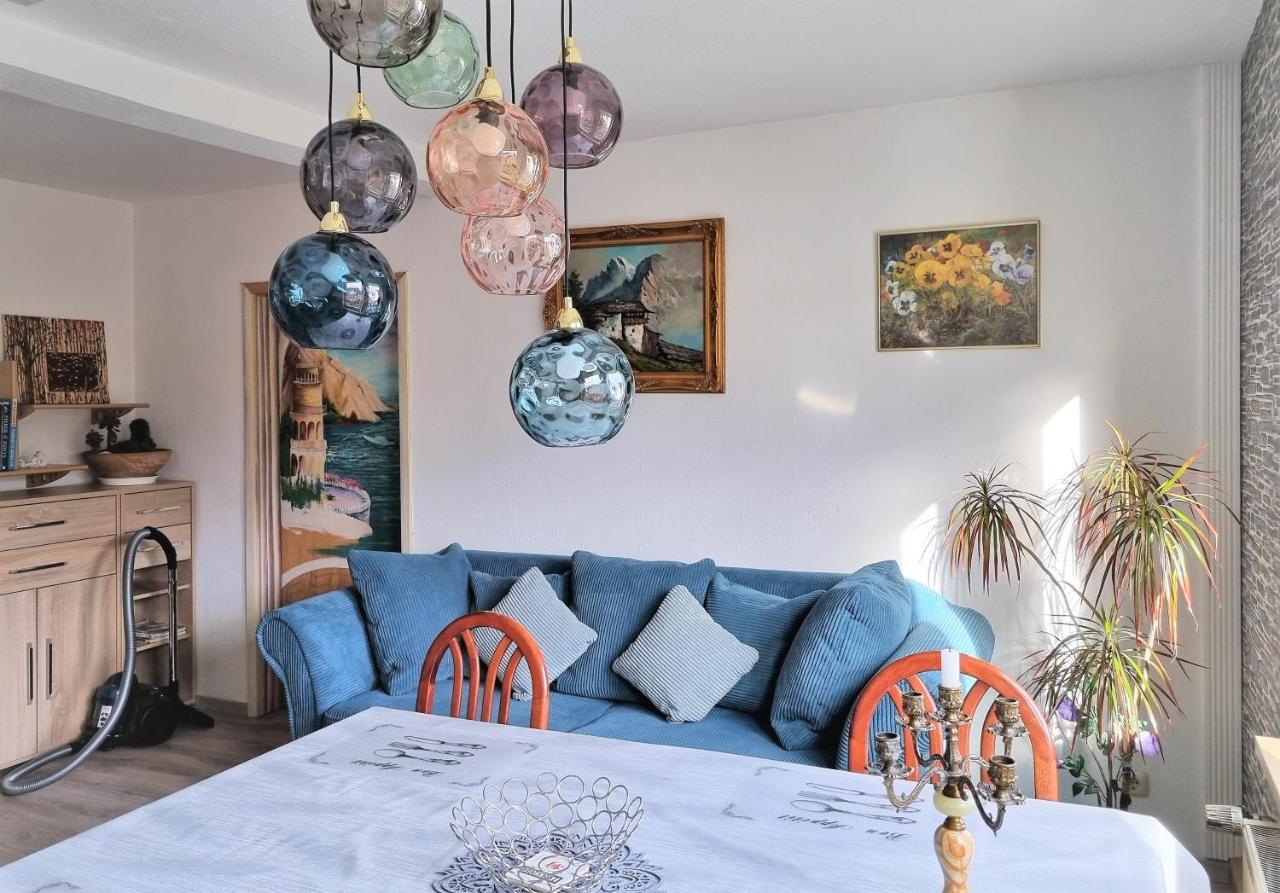 Apartment Bayreuth, Grosse Ferienwohnung Im Haus Mit Kunst, 3 Schlafzimmer, Kueche, Parkplatz Exterior foto