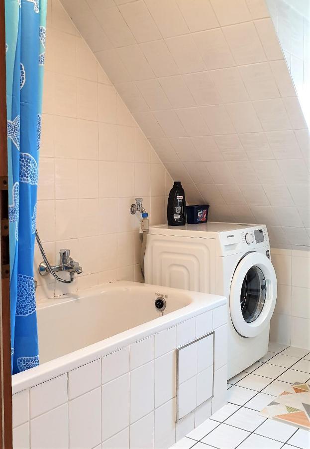 Apartment Bayreuth, Grosse Ferienwohnung Im Haus Mit Kunst, 3 Schlafzimmer, Kueche, Parkplatz Exterior foto