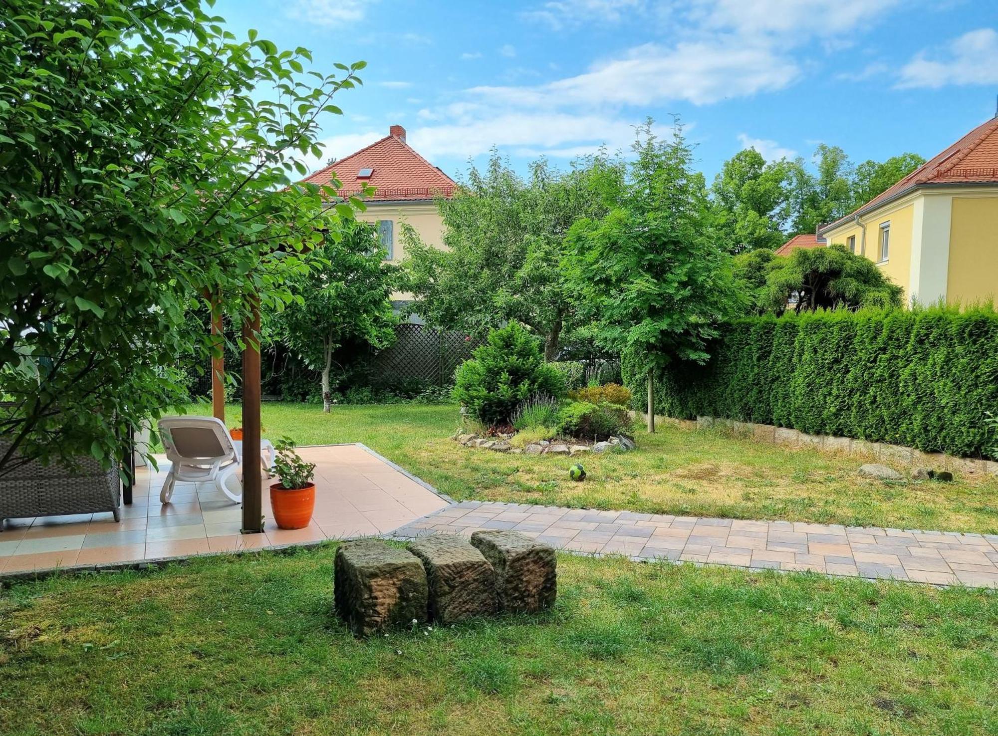 Apartment Bayreuth, Grosse Ferienwohnung Im Haus Mit Kunst, 3 Schlafzimmer, Kueche, Parkplatz Exterior foto