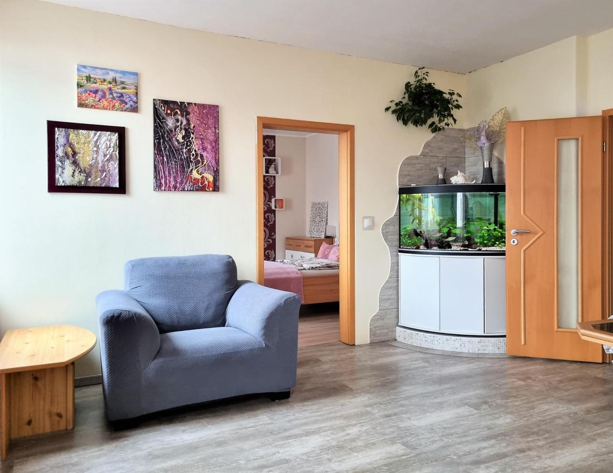 Apartment Bayreuth, Grosse Ferienwohnung Im Haus Mit Kunst, 3 Schlafzimmer, Kueche, Parkplatz Exterior foto