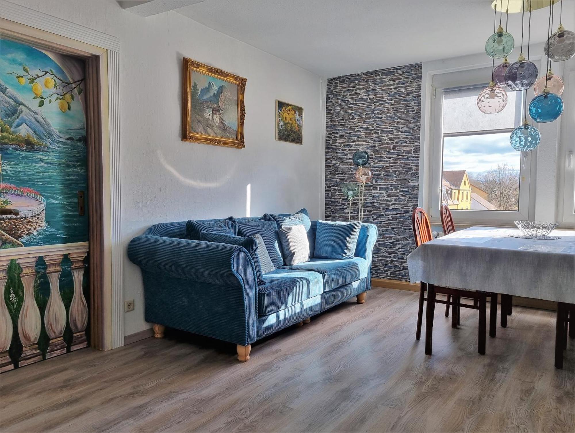 Apartment Bayreuth, Grosse Ferienwohnung Im Haus Mit Kunst, 3 Schlafzimmer, Kueche, Parkplatz Exterior foto